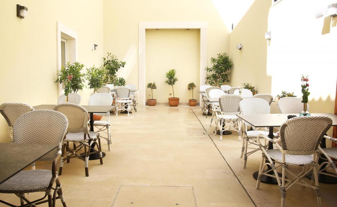 Heritage Hotel Santa Lucia Split Bagian luar foto